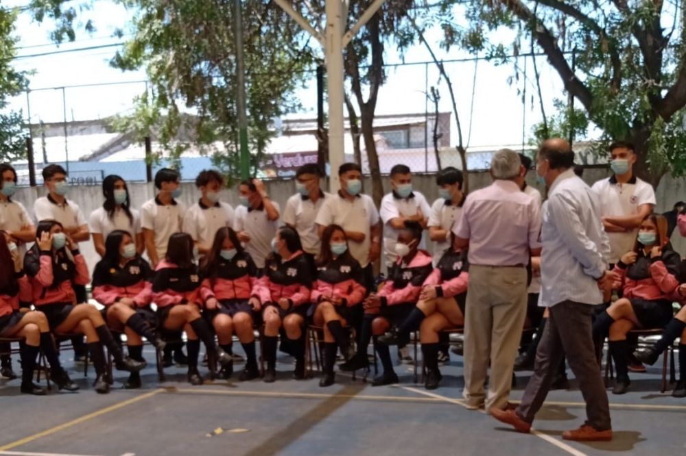 Regreso a clases presenciales del 4º medio 2020 del José Antonio Lecaros.